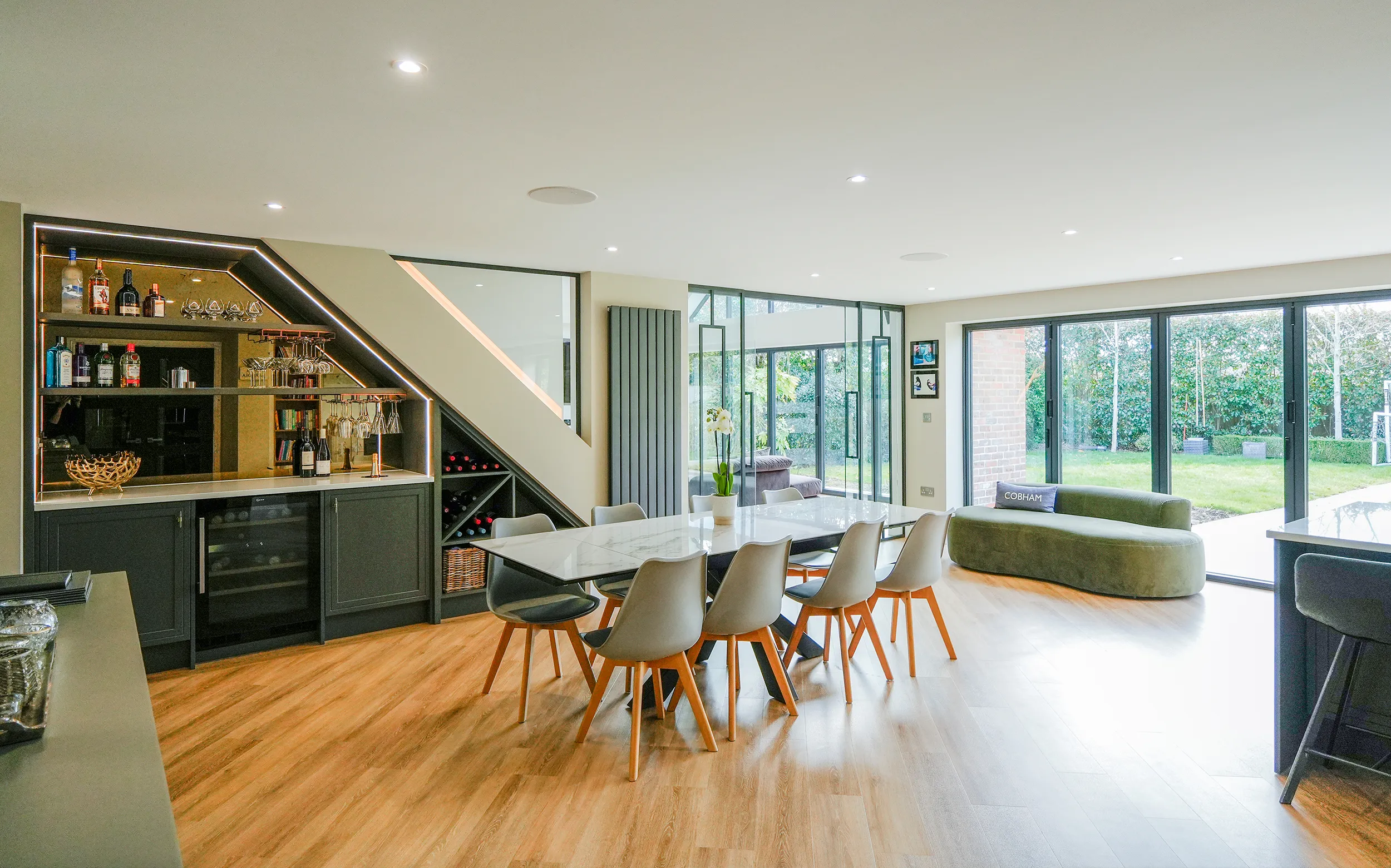 1 Lambourne Drive, Cobham — roof construction